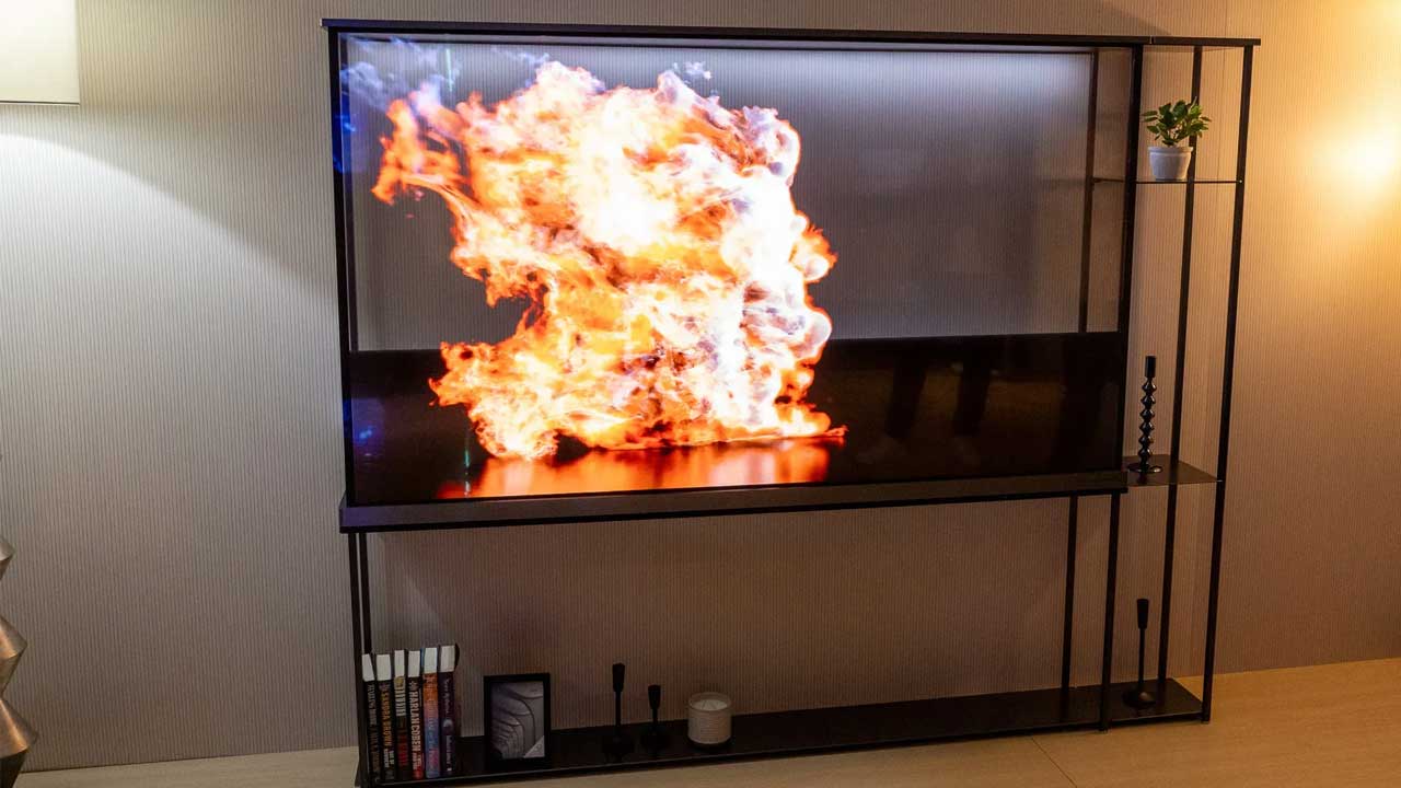 LG, gelecekten gelmiş LG Signature OLED T&#8217;yi tanıttı: İster şömine, ister akvaryuma çevirin 1.Resim